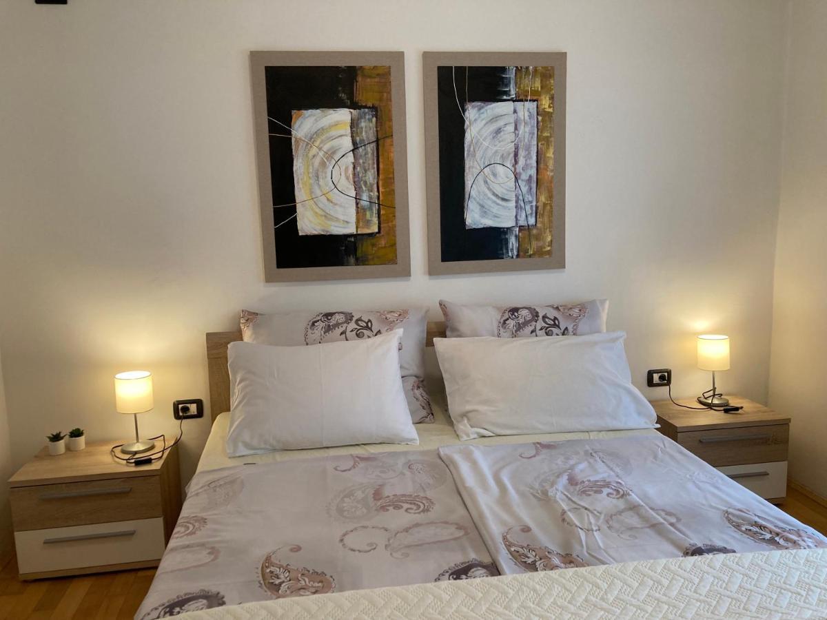 פולה Apartments Bonvenon2Center מראה חיצוני תמונה